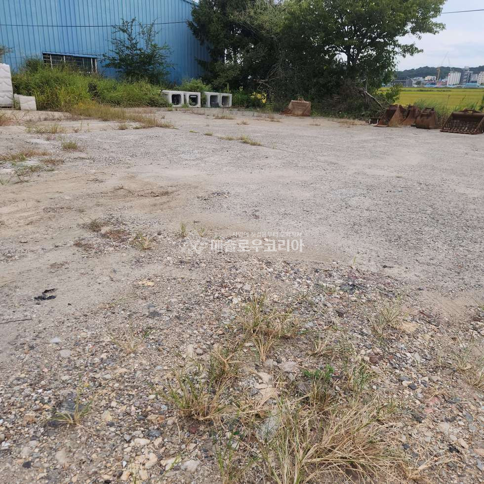 전북 군산시 산북동 OC I바로 길건너 대로변 공장신축가능한 토지+상가 매매 매물번호 10157 사진 3